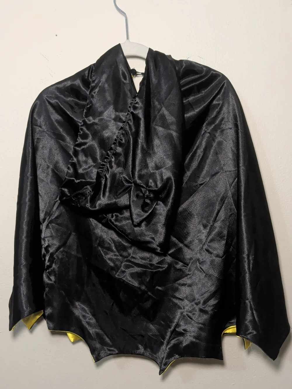 Batman Black Cape with Yellow Lining Costume Dress-up Play Little Kids One Size